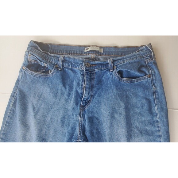 Levis 515 Boot Cut Jeans Womens Blue Denim size 14 34x30 Mid Rise Med Wash - Picture 3 of 11